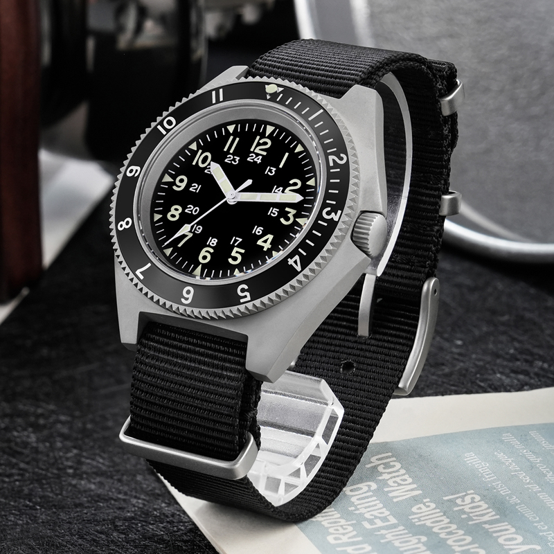 Watchdives WD1972 montre à Qua - Jewelry Watches Box avis et prix
